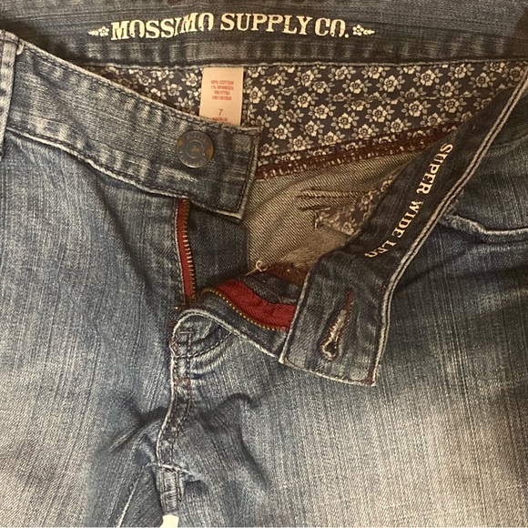 Mossimo Supply Co Extra Wide Jeans Low Rise Juniors 7 Light Blue Wash Distressed - Picture 7 of 14